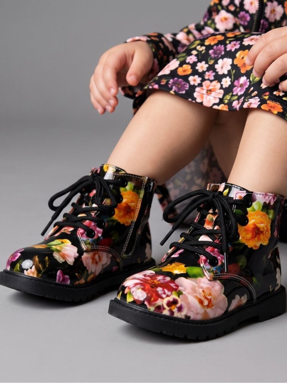 Kids Floral Print Lace-Up Boots With Side Zipper Size 21/ kids 3